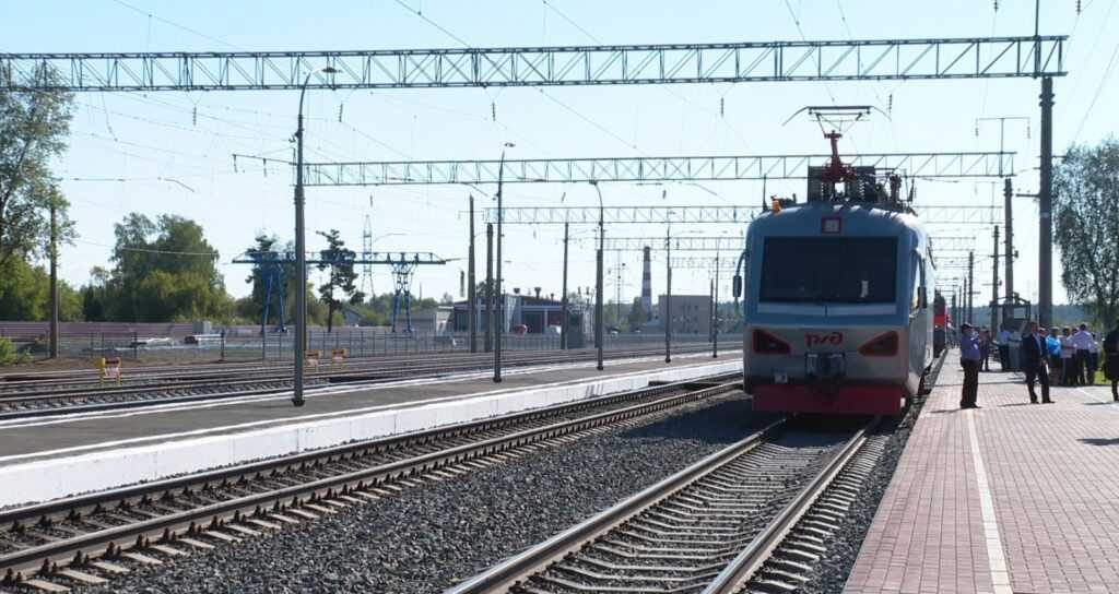 Поезд Новосибирск-Завьялово